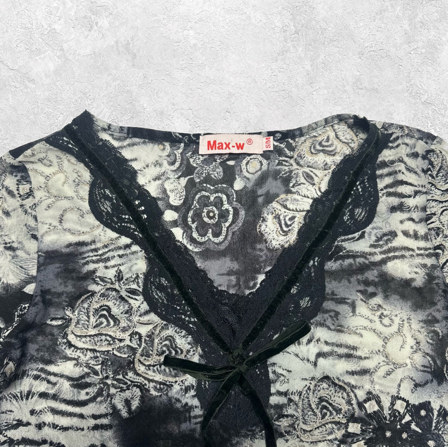 Max-w Floral Mesh Flared Long Sleeve Top